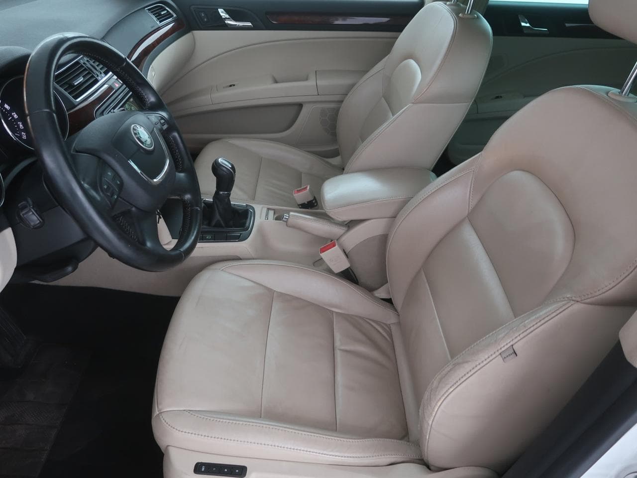2012 Škoda SUPERB - 26