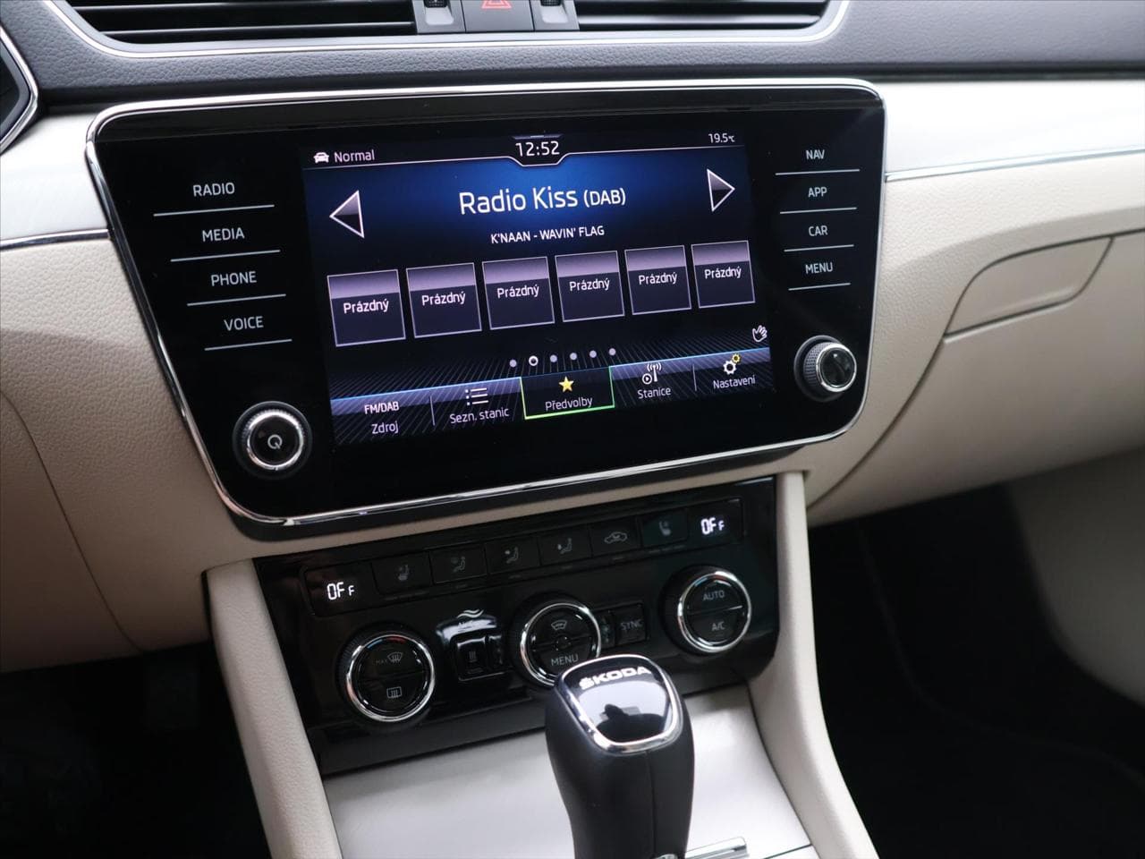 2023 Škoda SUPERB - 18