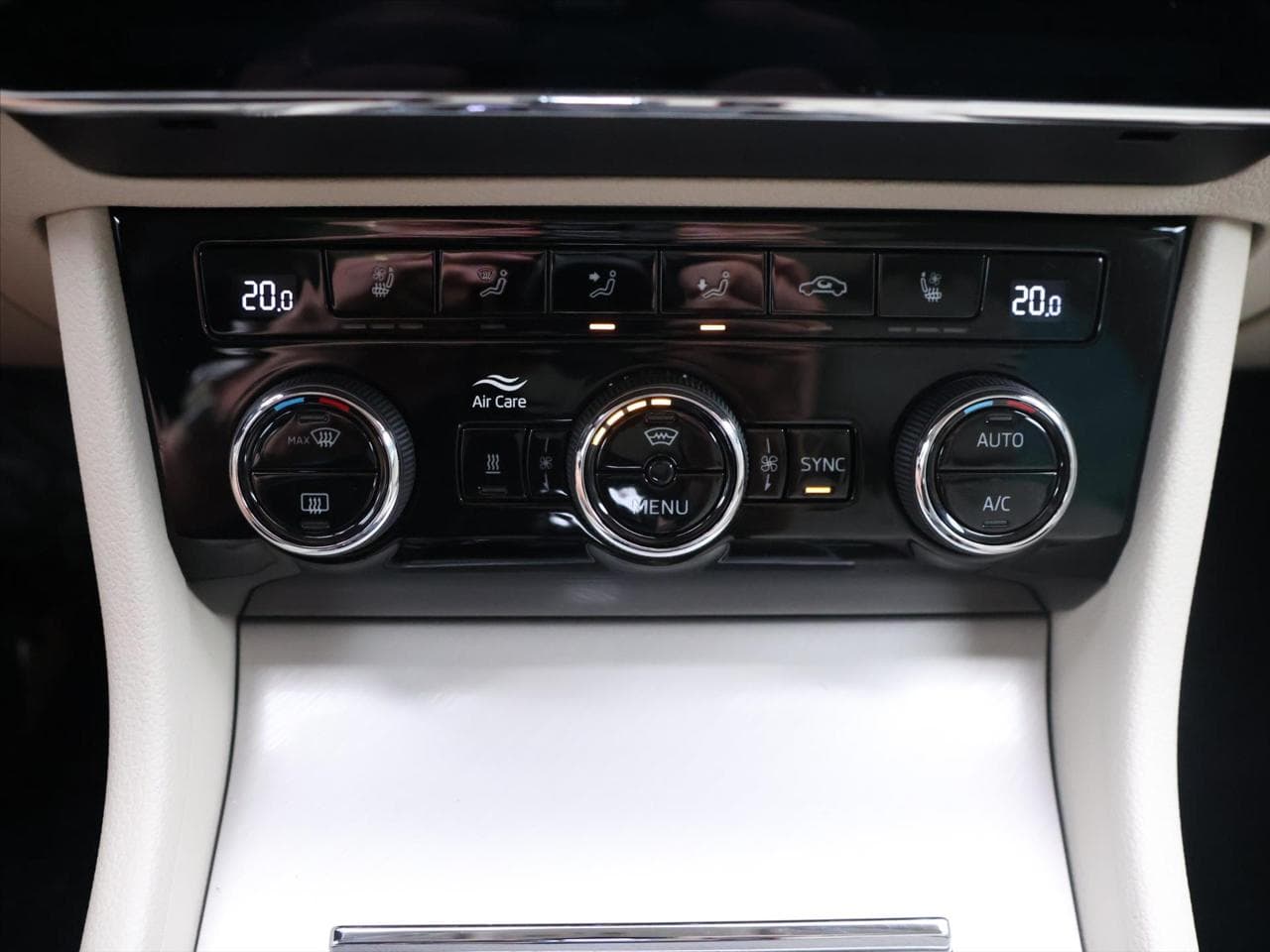 2023 Škoda SUPERB - 20