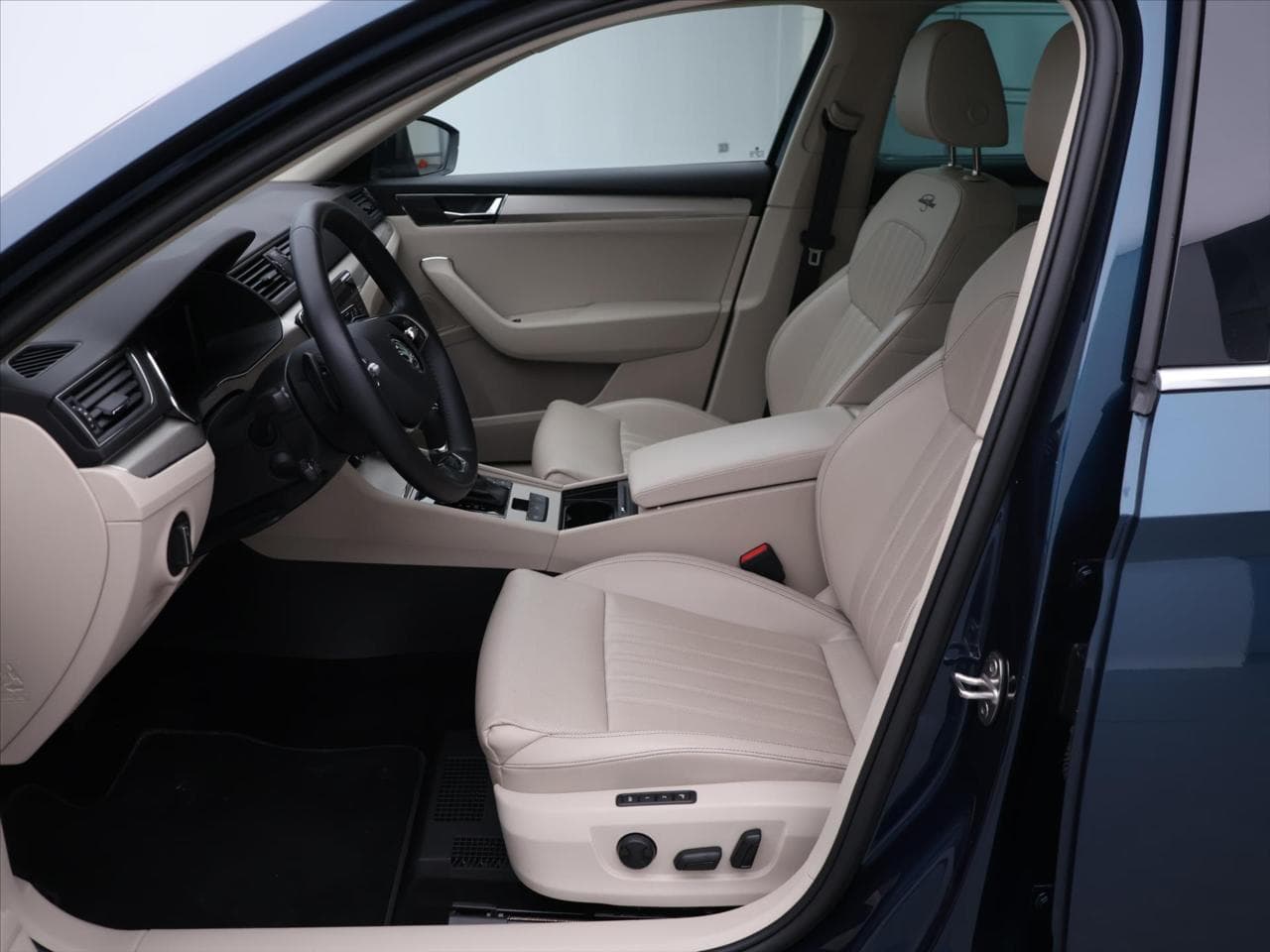 2023 Škoda SUPERB - 12