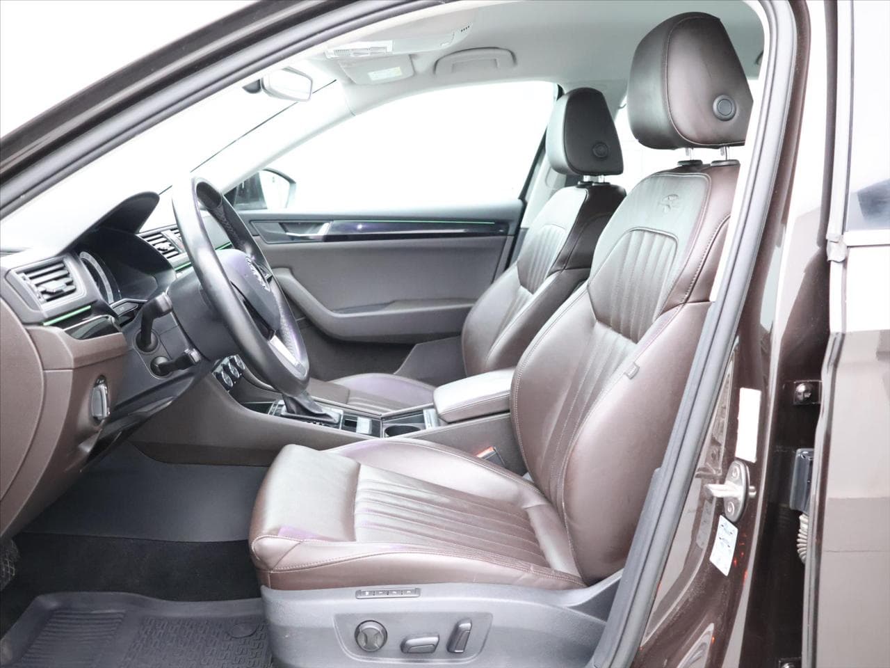 2016 Škoda SUPERB - 23