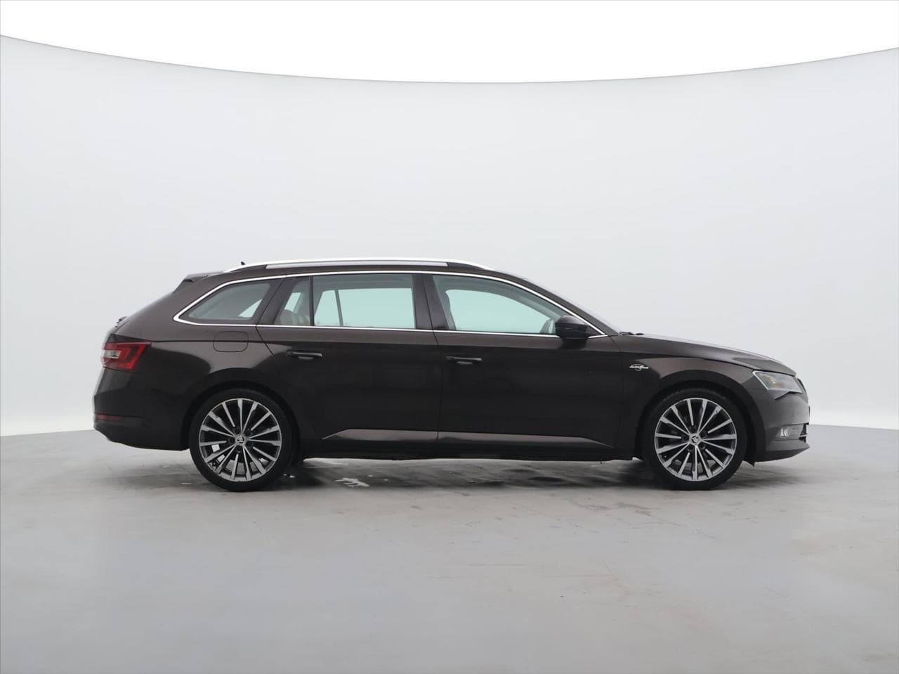 2016 Škoda SUPERB - 5