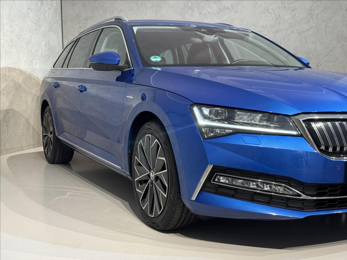 2021 Škoda SUPERB - 8