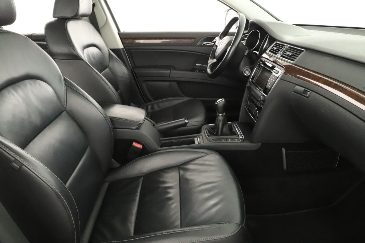2013 Škoda SUPERB - 17