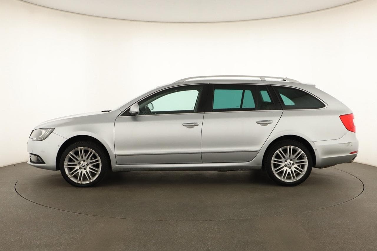 2013 Škoda SUPERB - 7