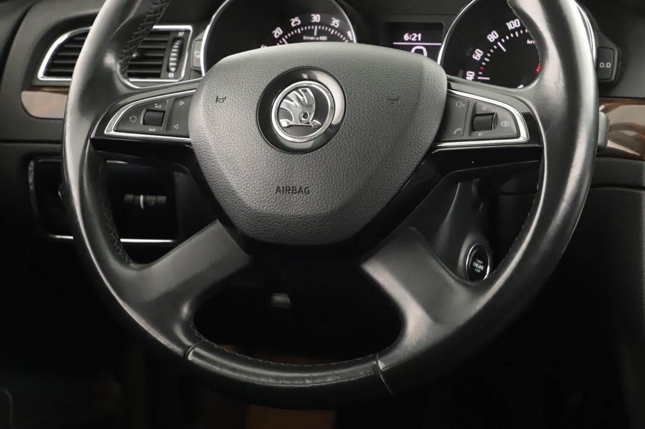 2013 Škoda SUPERB - 25