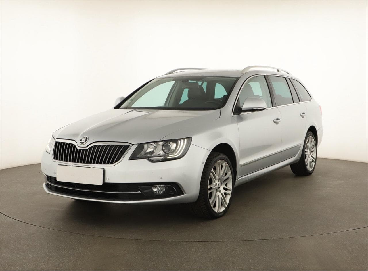 2013 Škoda SUPERB - 5