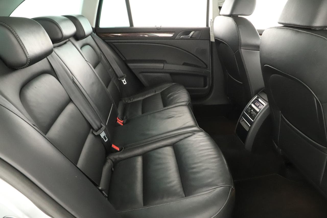2013 Škoda SUPERB - 19