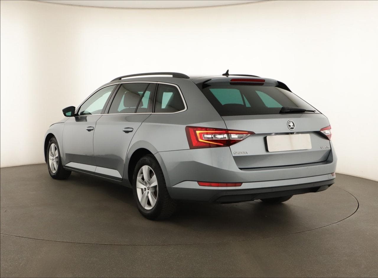 2018 Škoda SUPERB - 5