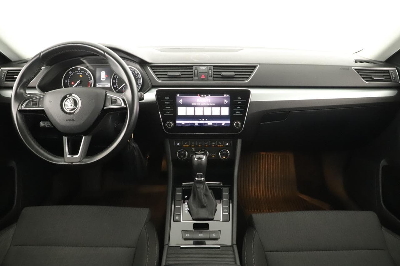 2018 Škoda SUPERB - 12