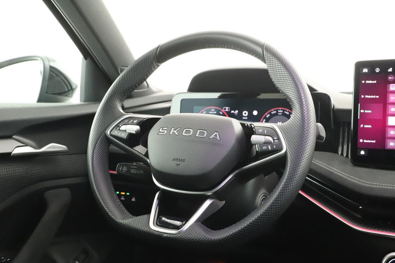 2025 Škoda SUPERB - 25