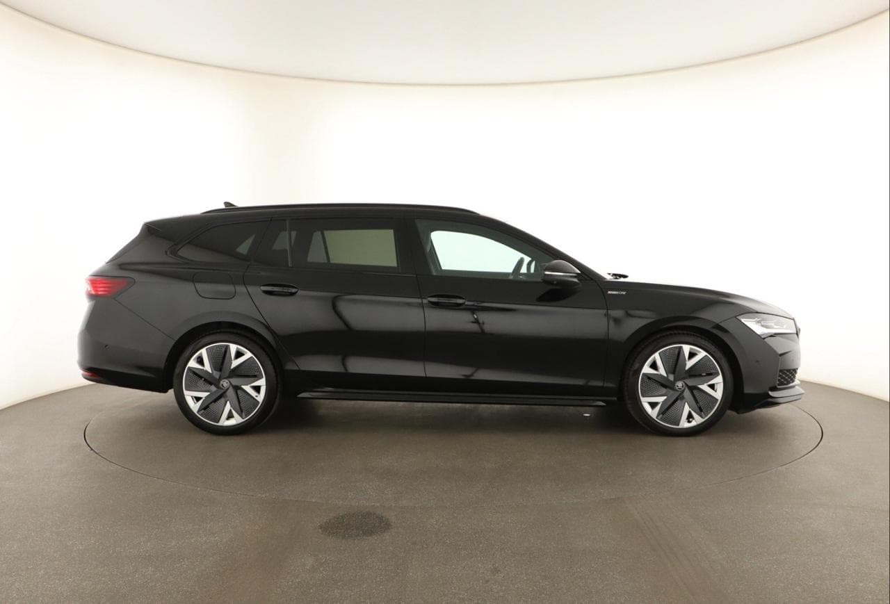 2025 Škoda SUPERB - 14