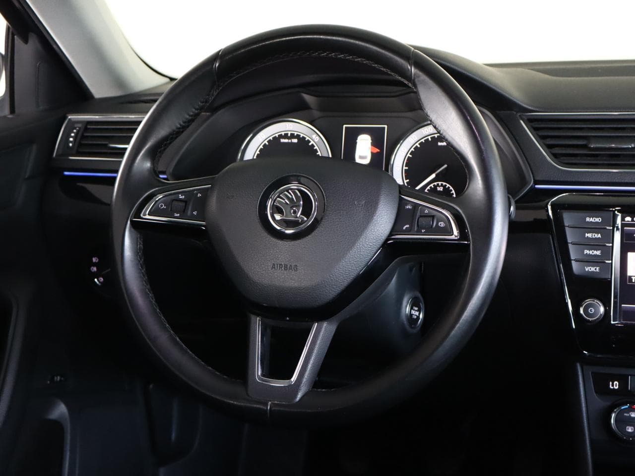 2016 Škoda SUPERB - 20