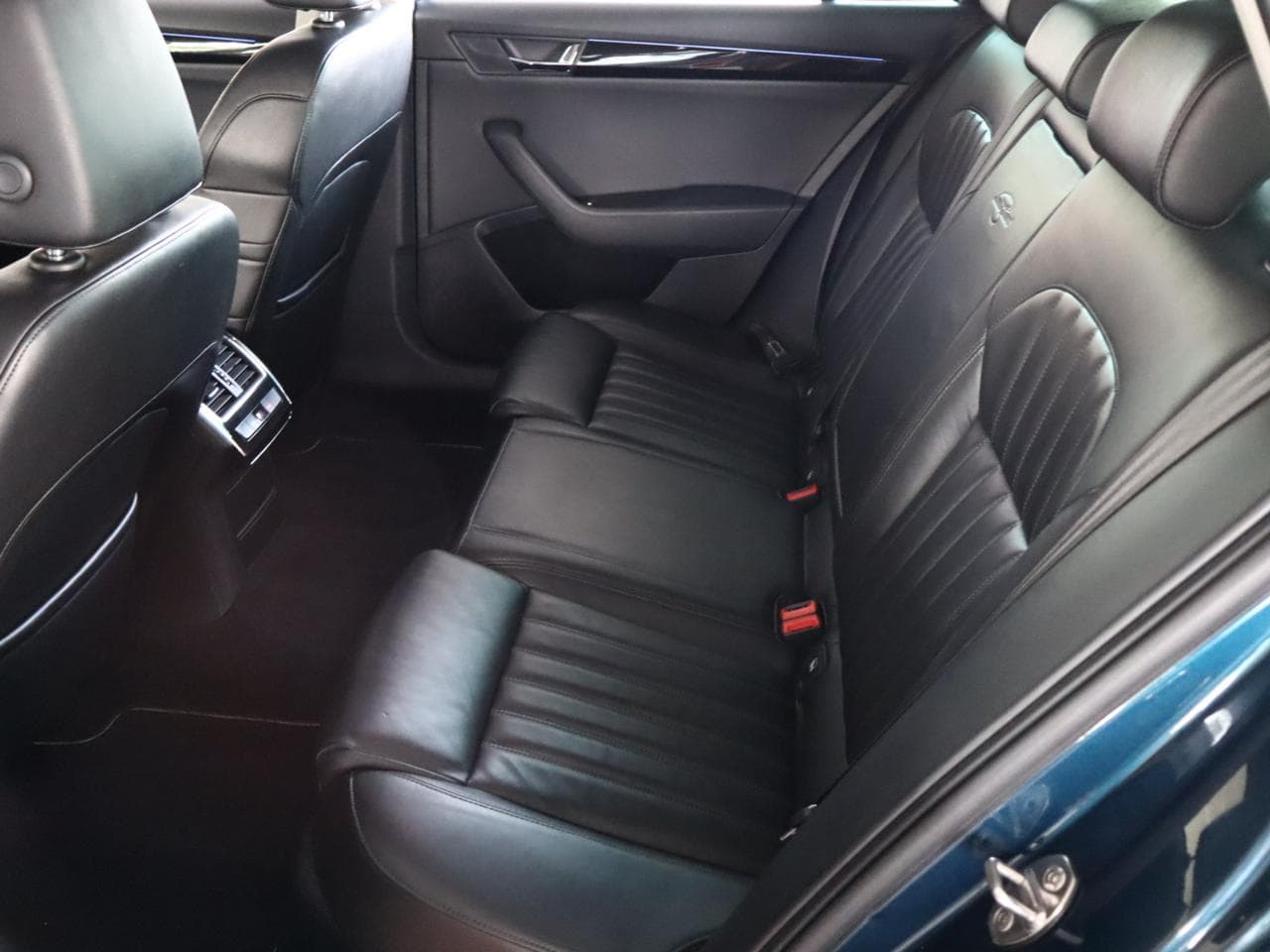 2016 Škoda SUPERB - 13