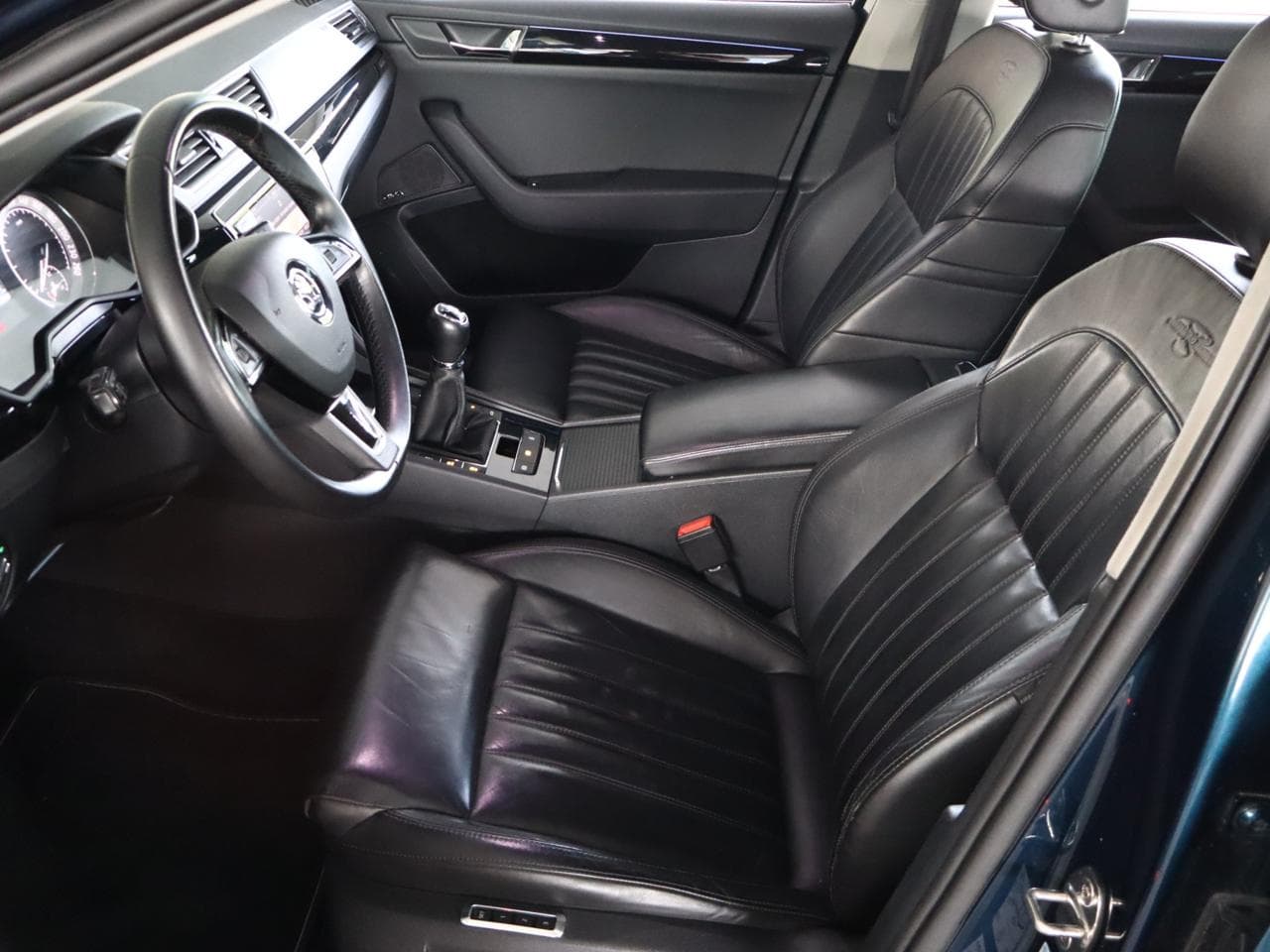 2016 Škoda SUPERB - 14