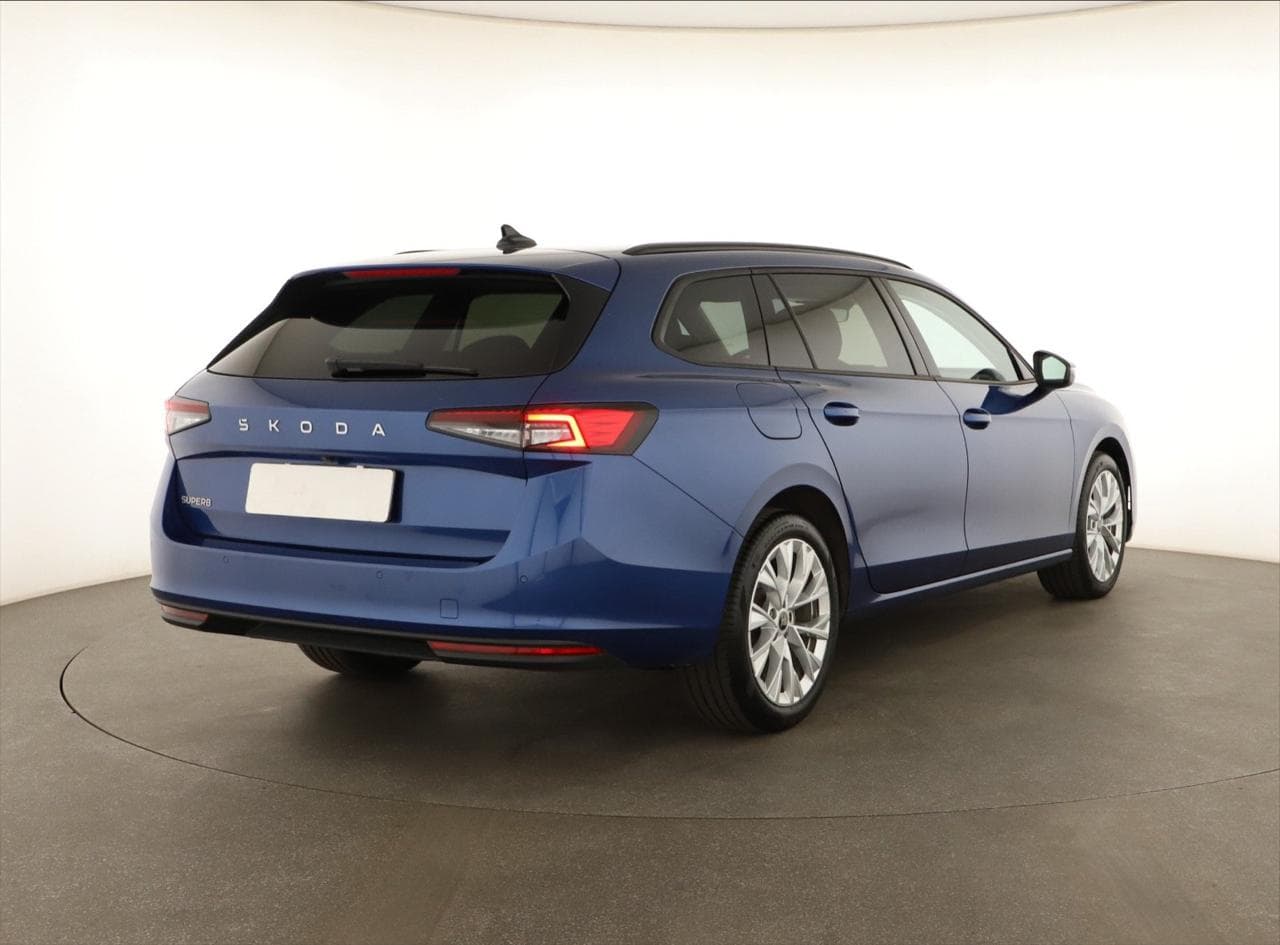2025 Škoda SUPERB - 7