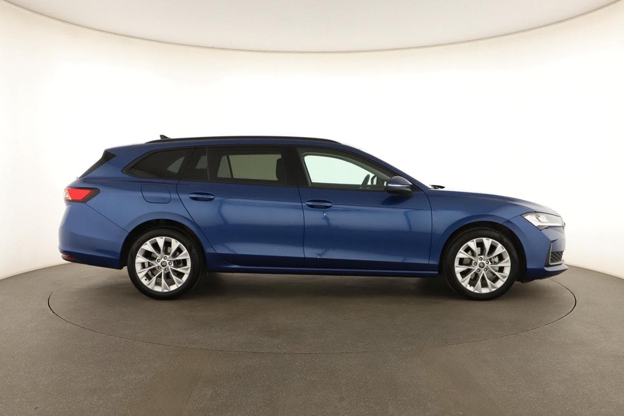 2025 Škoda SUPERB - 8
