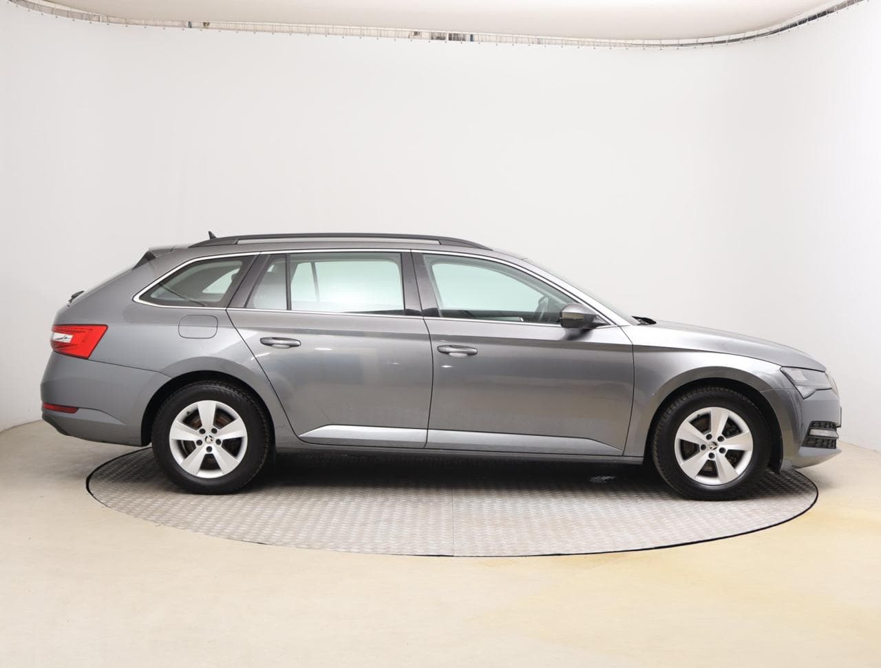 2023 Škoda SUPERB - 8