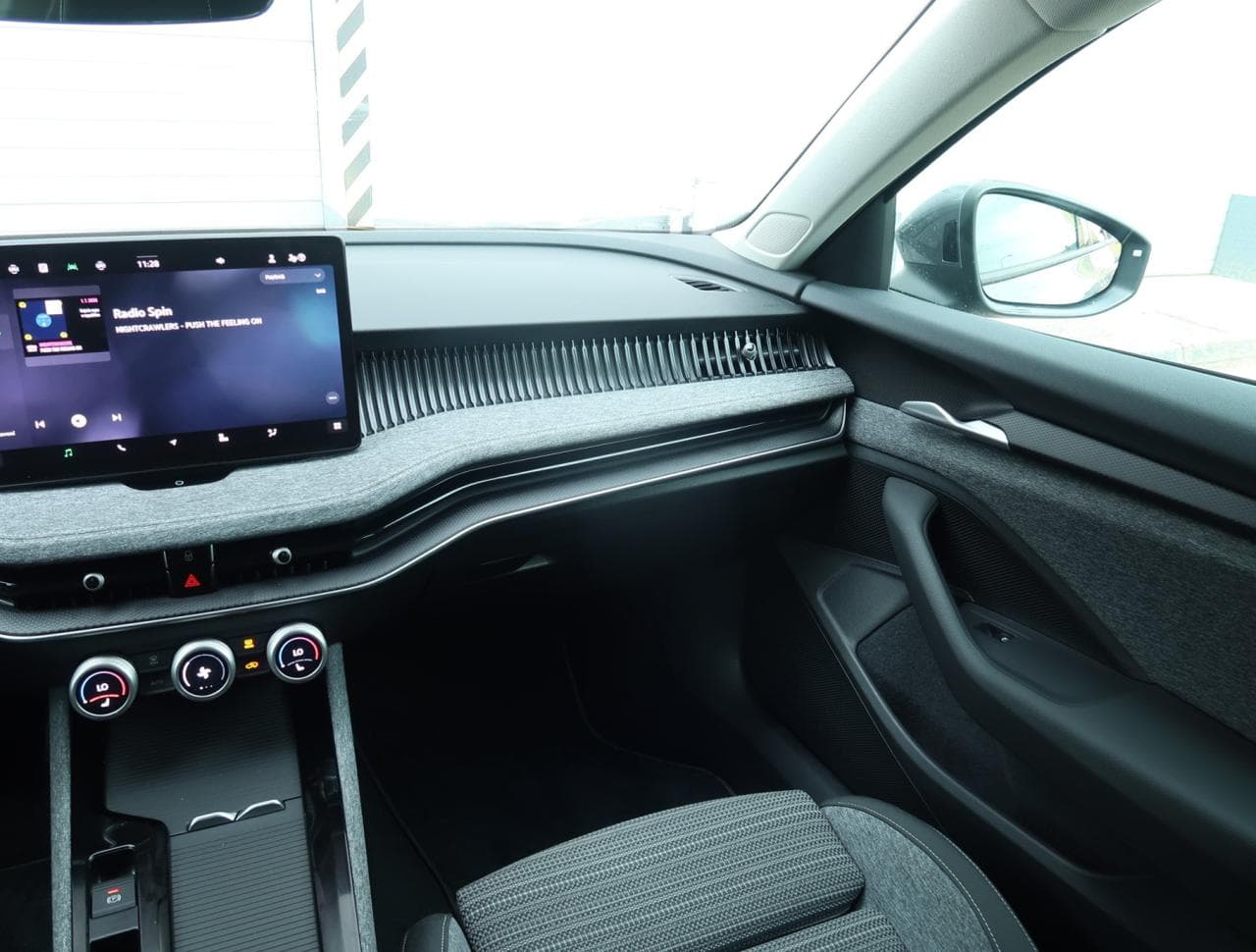 2025 Škoda SUPERB - 11