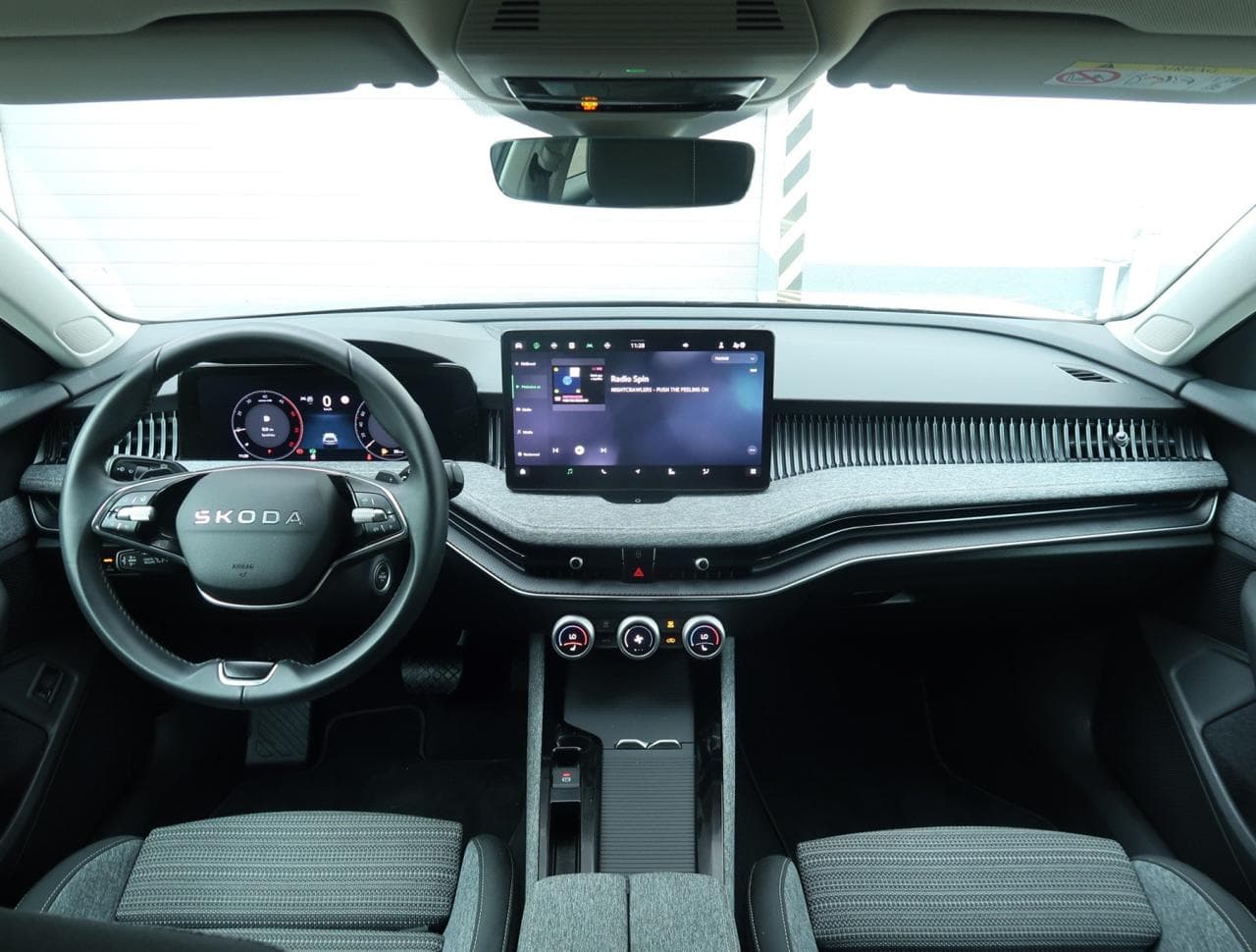 2025 Škoda SUPERB - 10