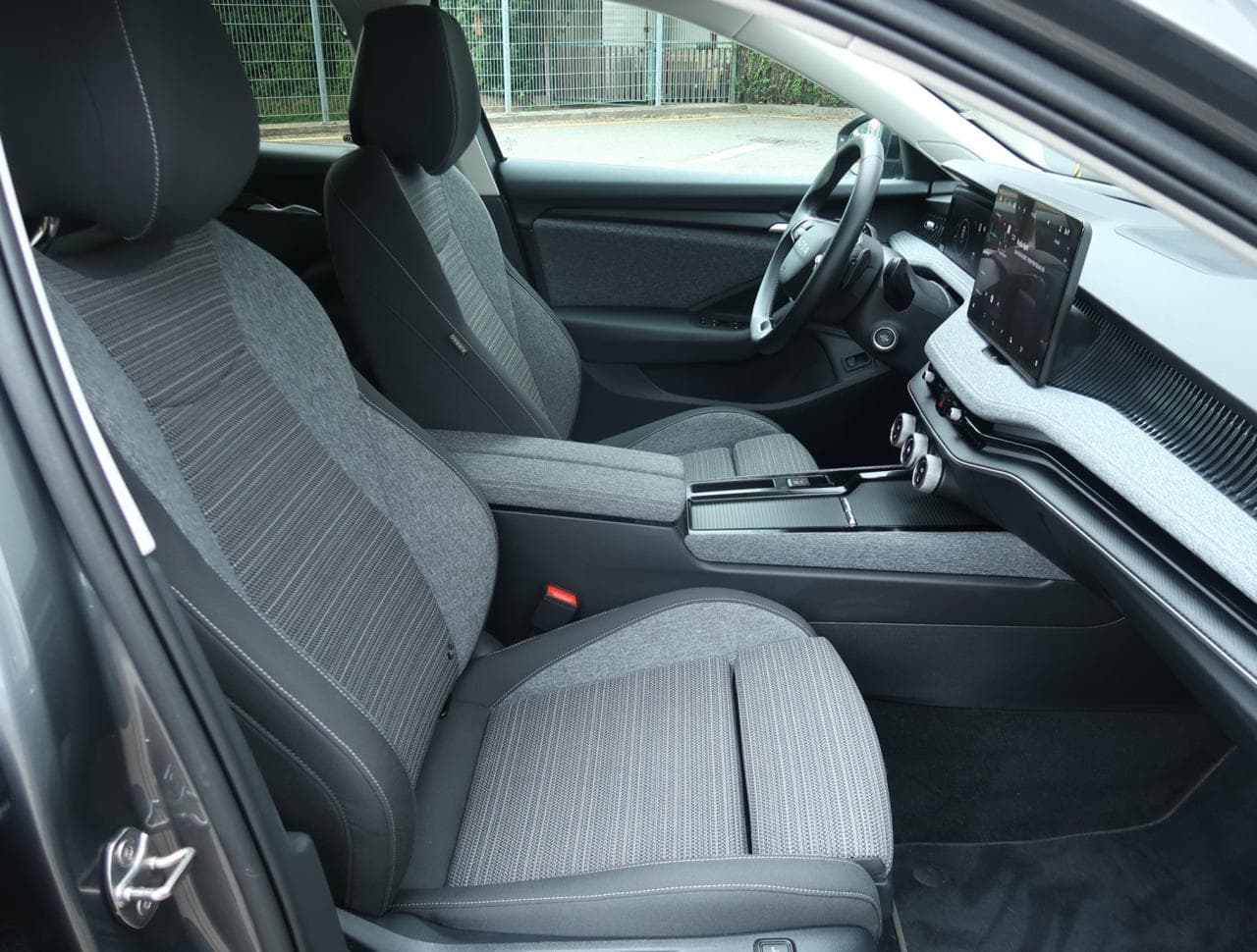 2025 Škoda SUPERB - 12