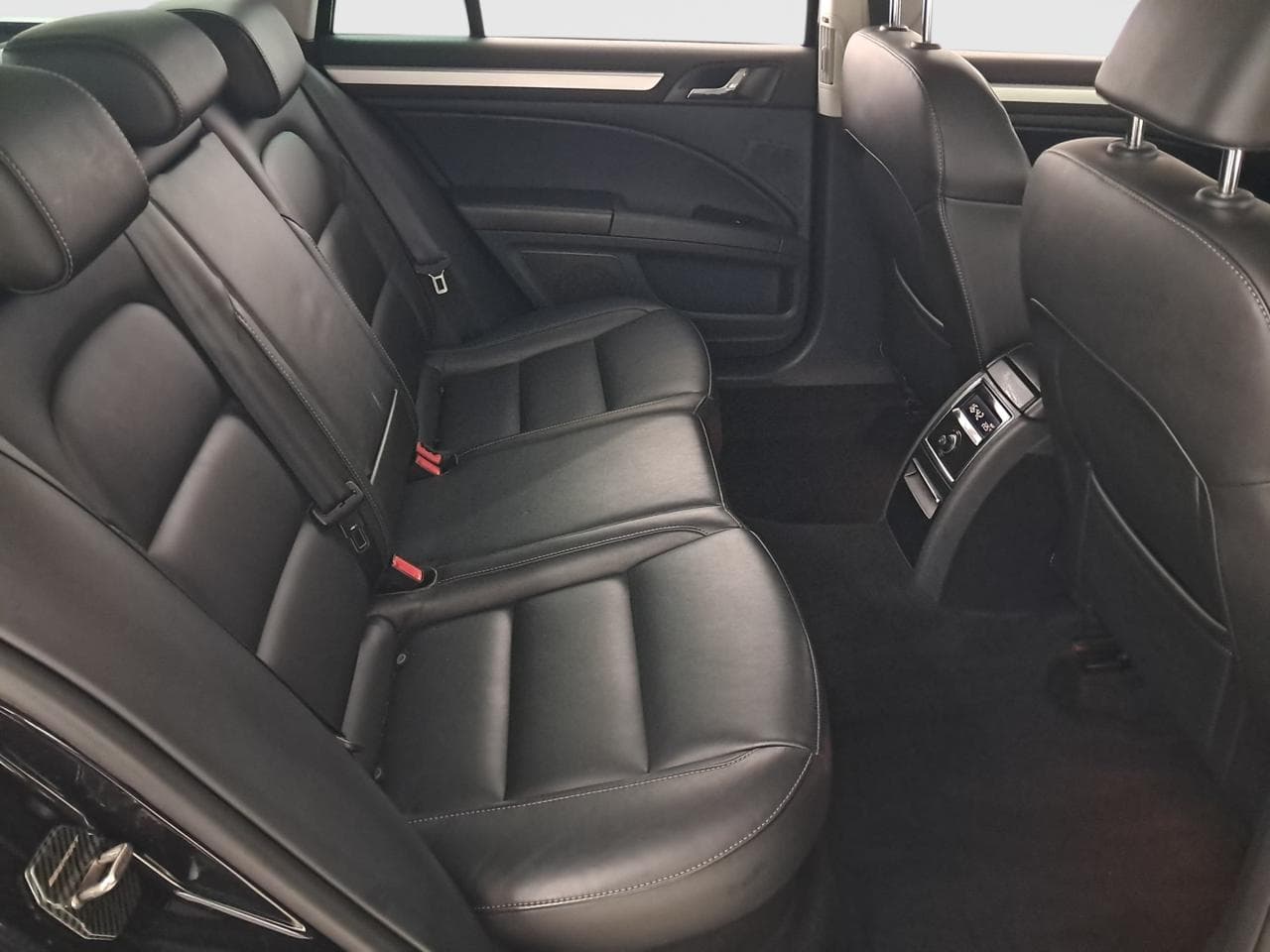 2014 Škoda SUPERB - 13