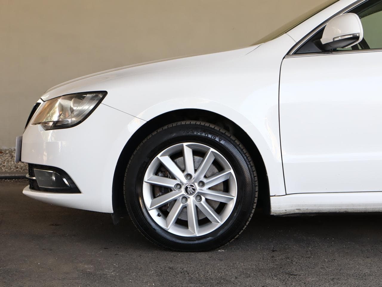 2014 Škoda SUPERB - 19