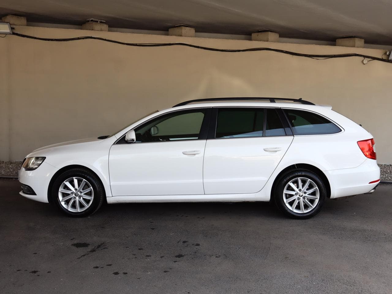 2014 Škoda SUPERB - 4