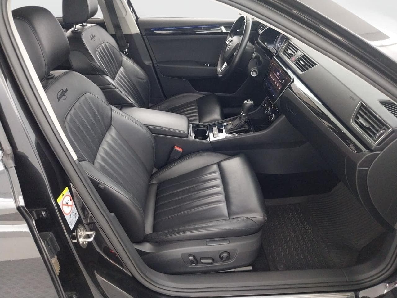 2017 Škoda SUPERB - 12