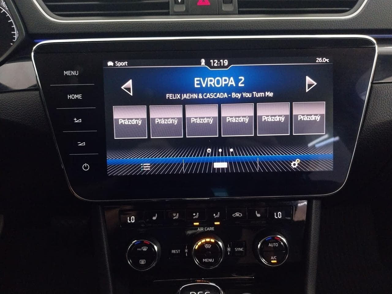 2017 Škoda SUPERB - 18