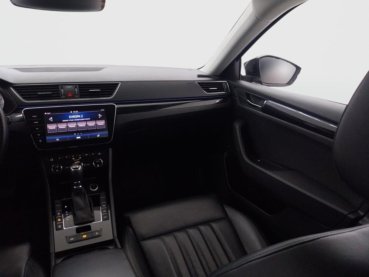 2017 Škoda SUPERB - 11