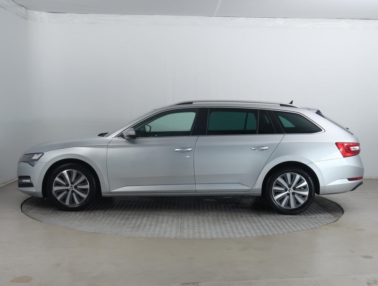 2023 Škoda SUPERB - 4