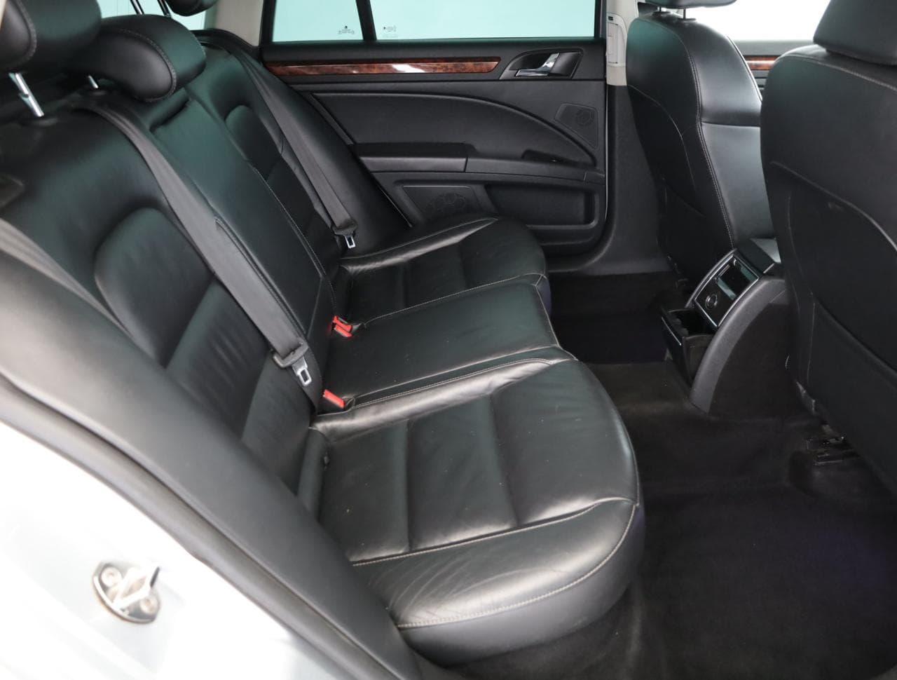 2011 Škoda SUPERB - 11