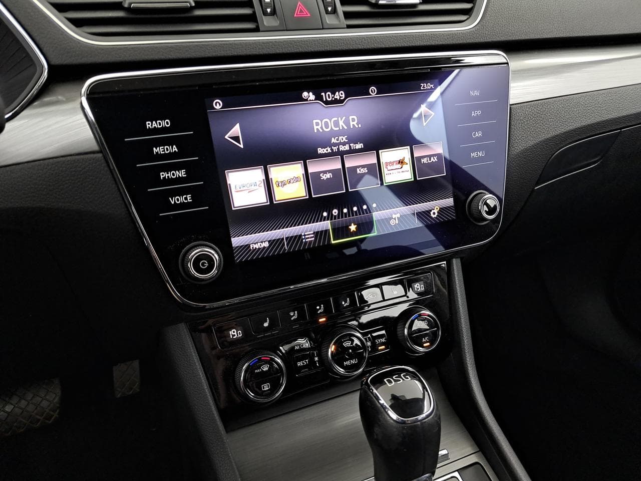 2021 Škoda SUPERB - 18