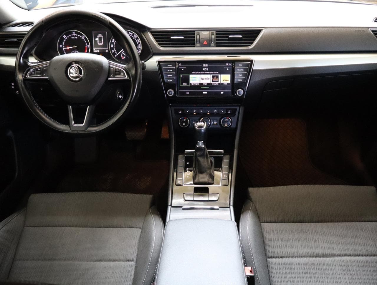 2016 Škoda SUPERB - 10