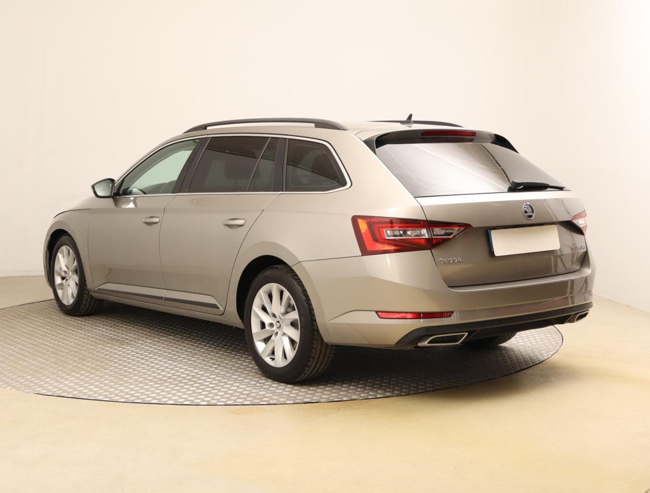 2016 Škoda SUPERB - 5