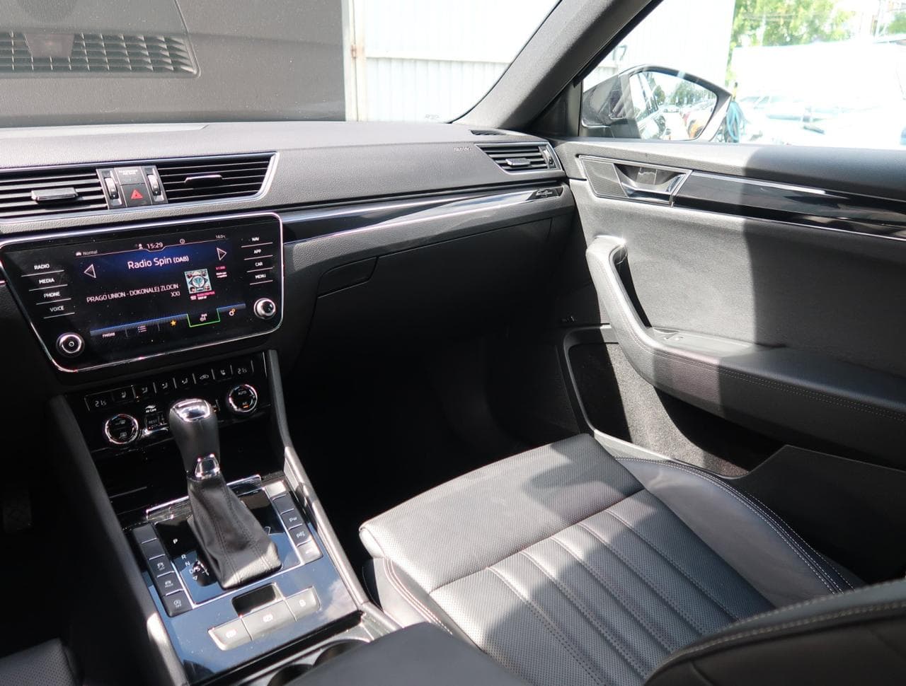 2024 Škoda SUPERB - 11