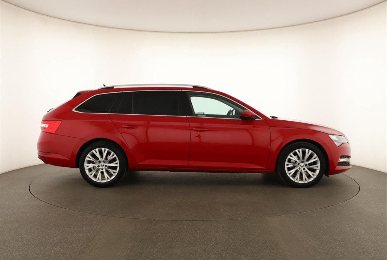 2022 Škoda SUPERB - 8