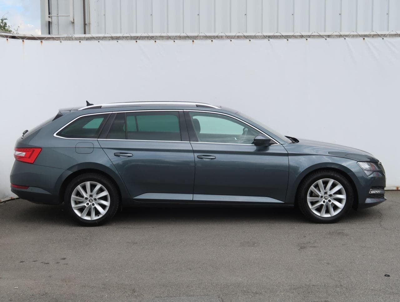 2019 Škoda SUPERB - 8