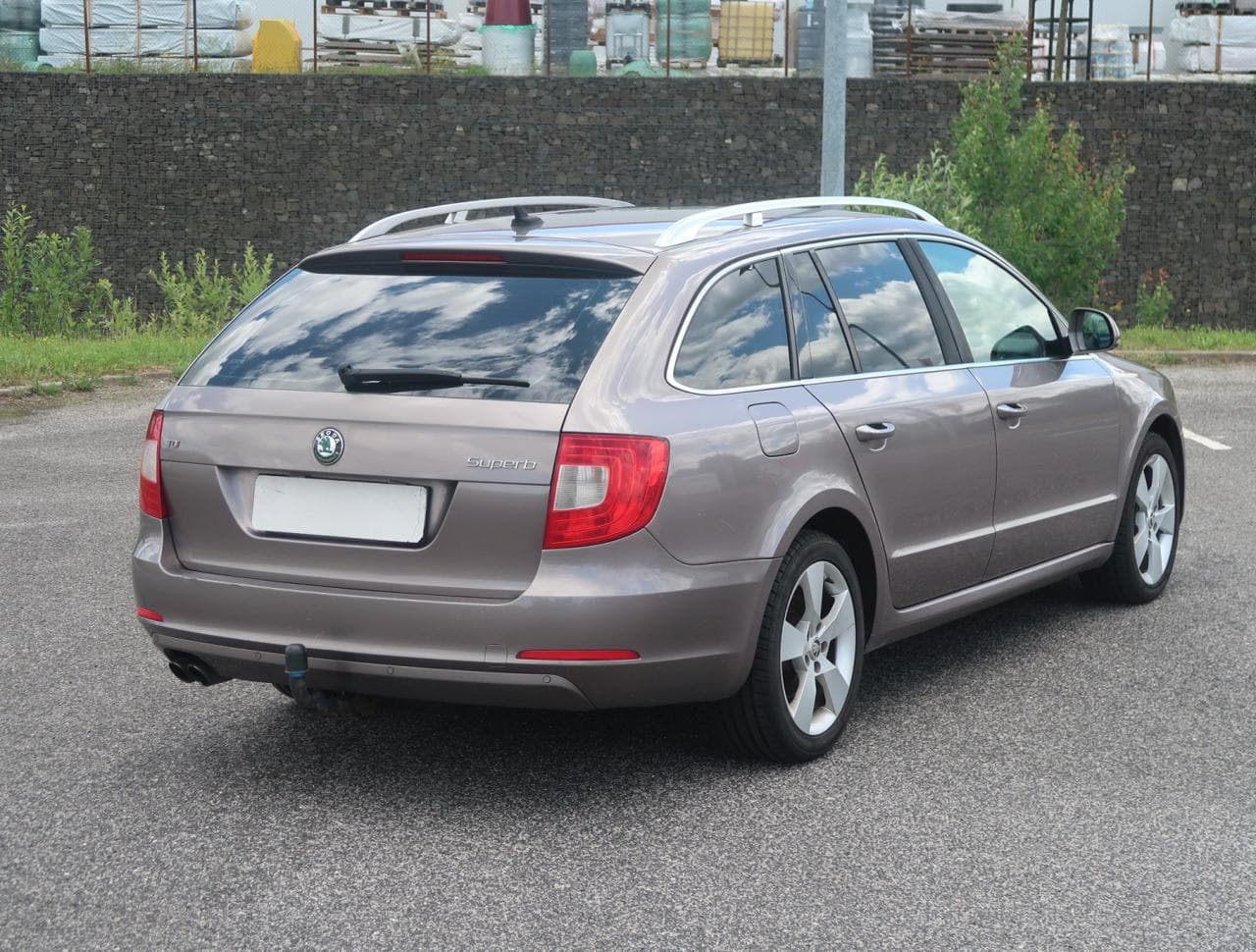 2012 Škoda SUPERB - 7