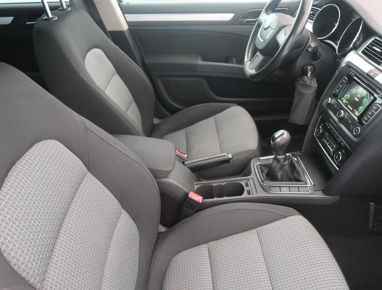 2012 Škoda SUPERB - 12