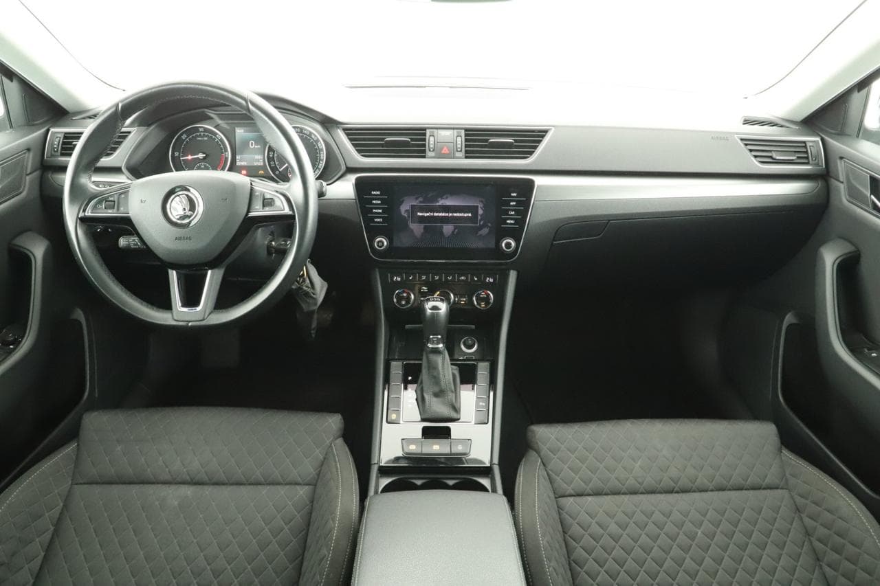2019 Škoda SUPERB - 9