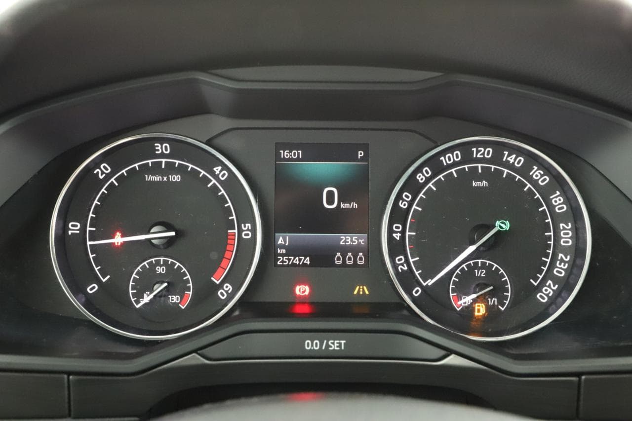 2019 Škoda SUPERB - 15