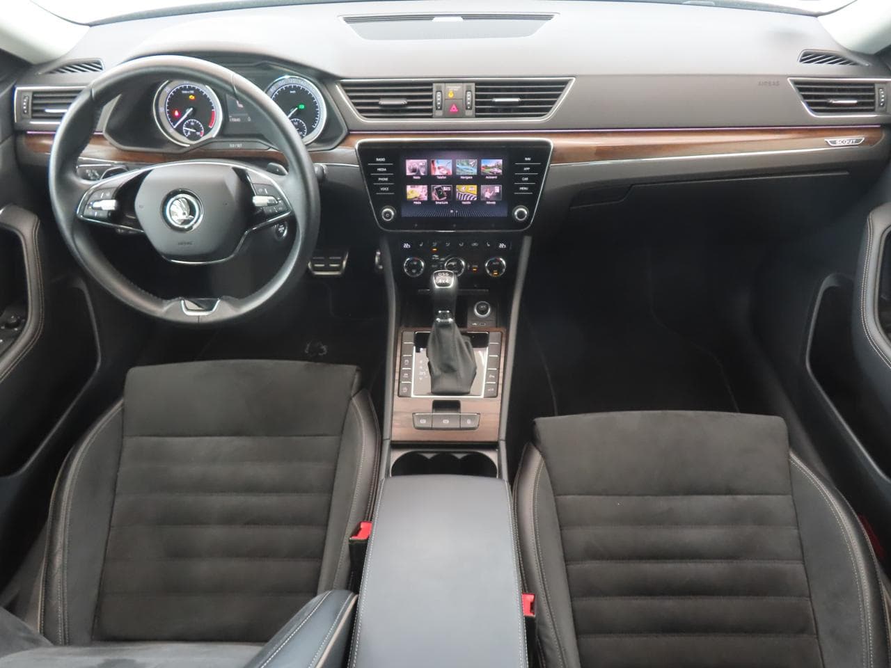2021 Škoda SUPERB - 10