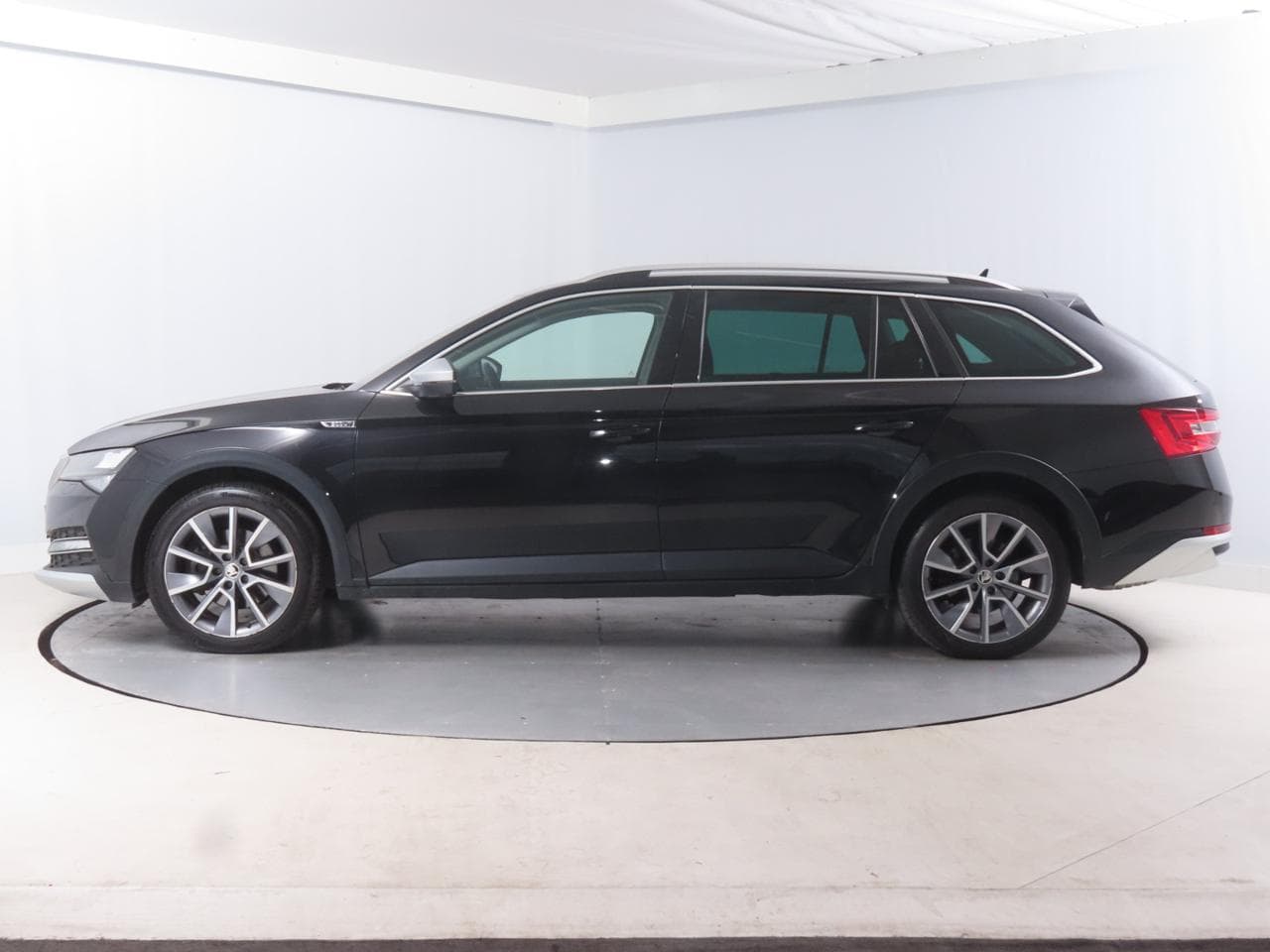 2021 Škoda SUPERB - 4