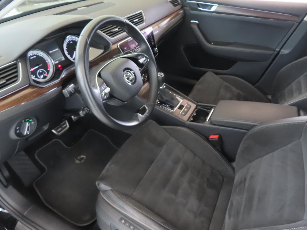 2021 Škoda SUPERB - 16