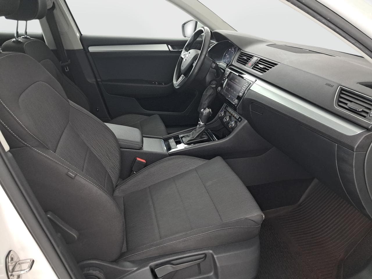 2017 Škoda SUPERB - 12