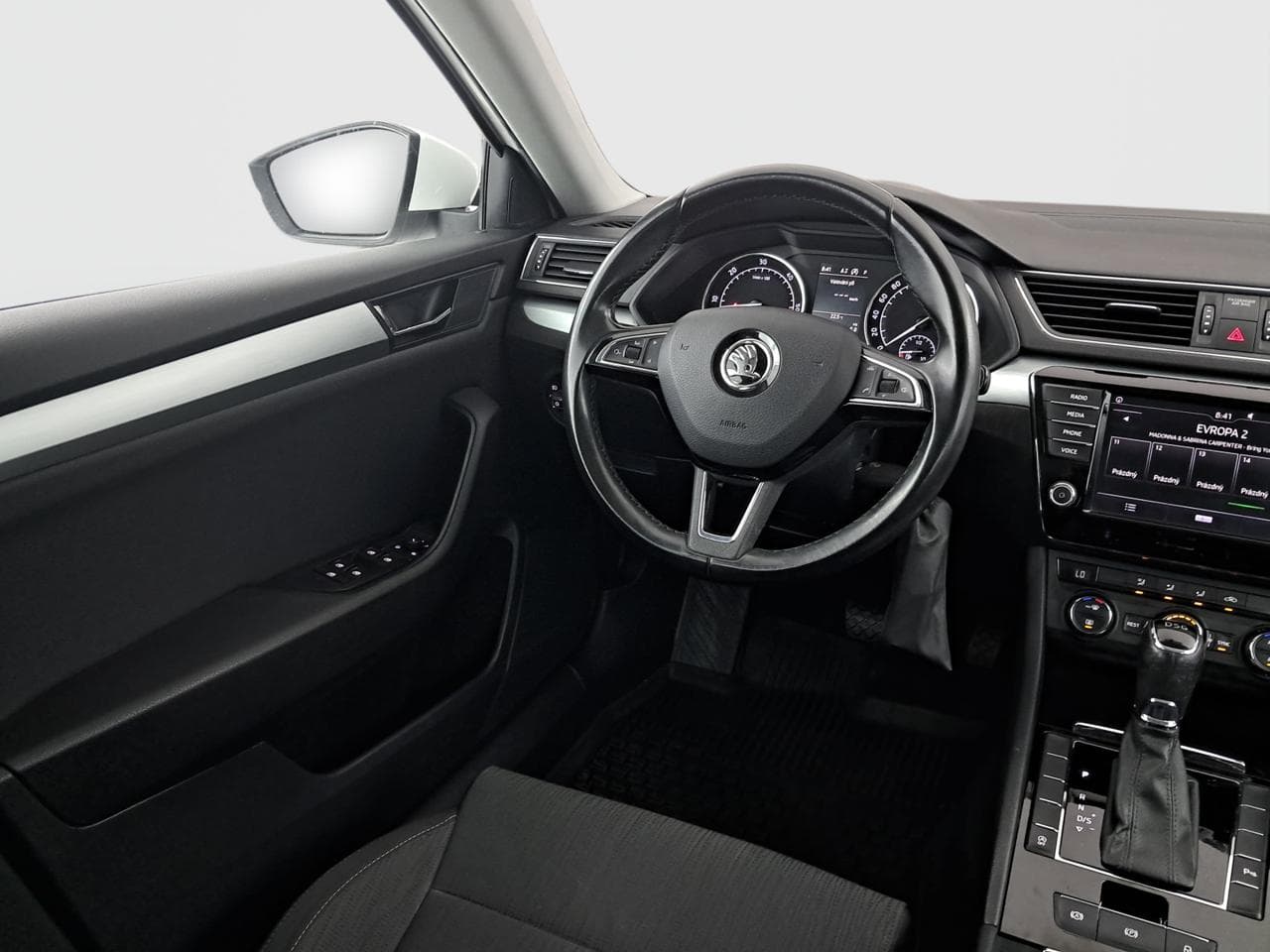 2017 Škoda SUPERB - 9