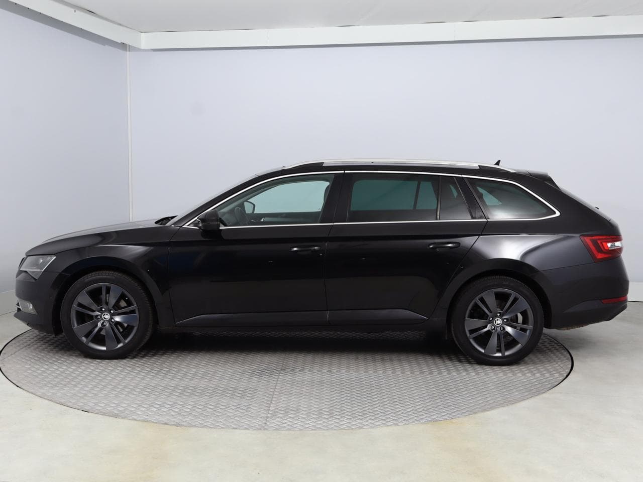 2016 Škoda SUPERB - 4
