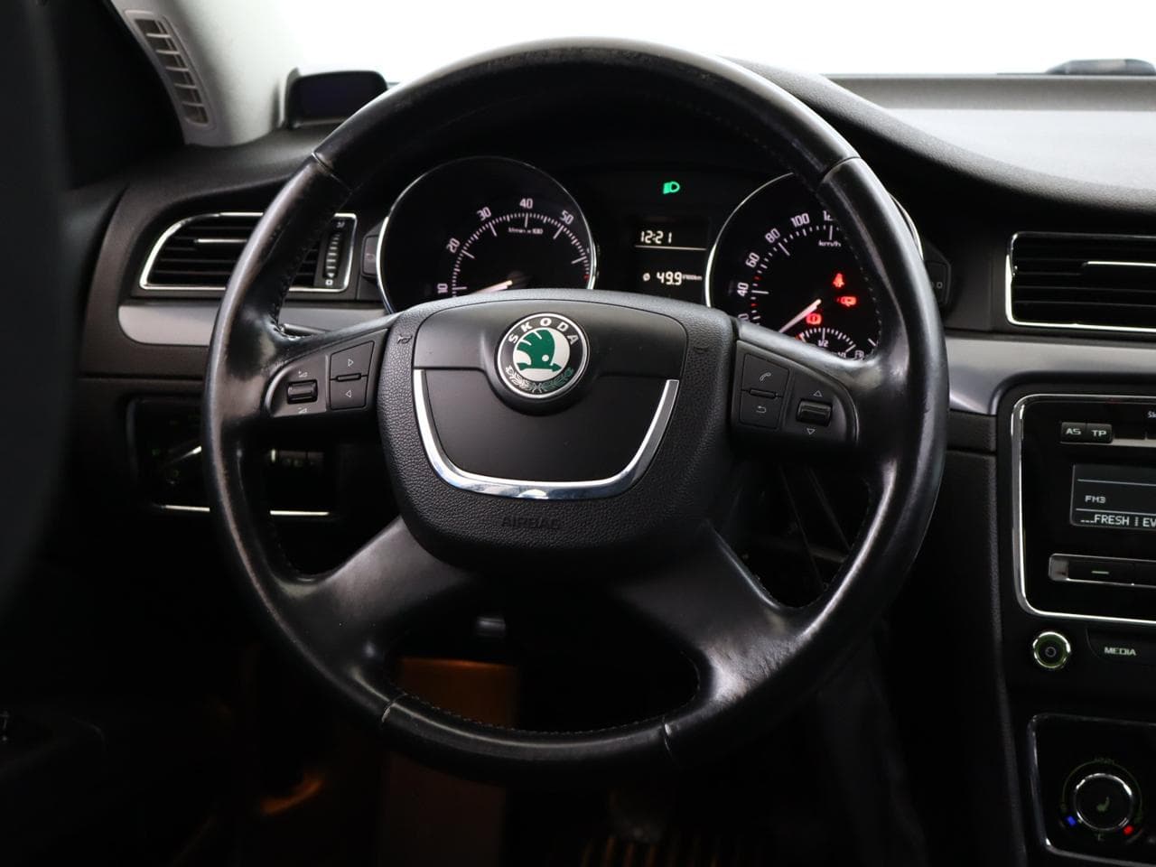 2011 Škoda SUPERB - 18